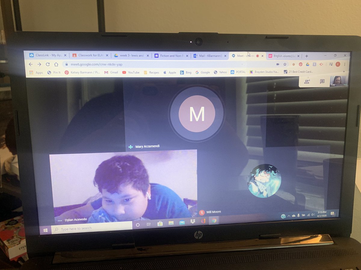 ms_binthemiddle's tweet photo. Today’s meet was awesome! We played a game of kahoot about figurative Lang, looked at a list of idioms and talked about the ones we know, discussed our Lewis and Clark readings, shared our ssr books and sora app, and had a question time! The students fill my heart! #mmsbelieves https://t.co/ZdSQUToKiG