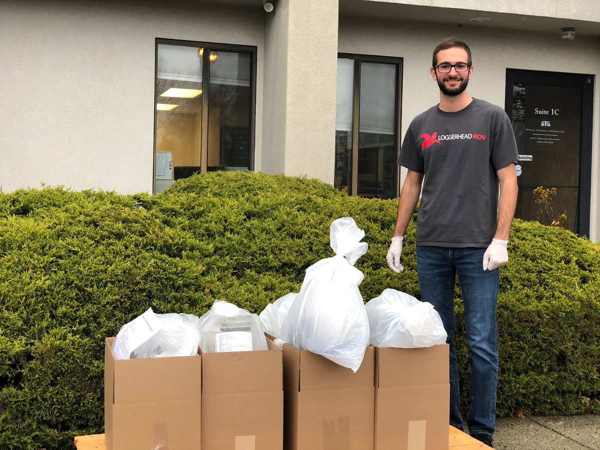 ZywickiR's tweet photo. Face shields that were 3D printed and fabricated in the @MountOliveTSD @mohs_lab have be delivered to frontline medical professionals at Newton and Hackettstown hospitals. @agiordano72 @DrLRepollet @GovMurphy @Malinowski @NJASANews @RigorRelevance @NewJerseyDOE #NJED https://t.co/zxJCmtqu5E