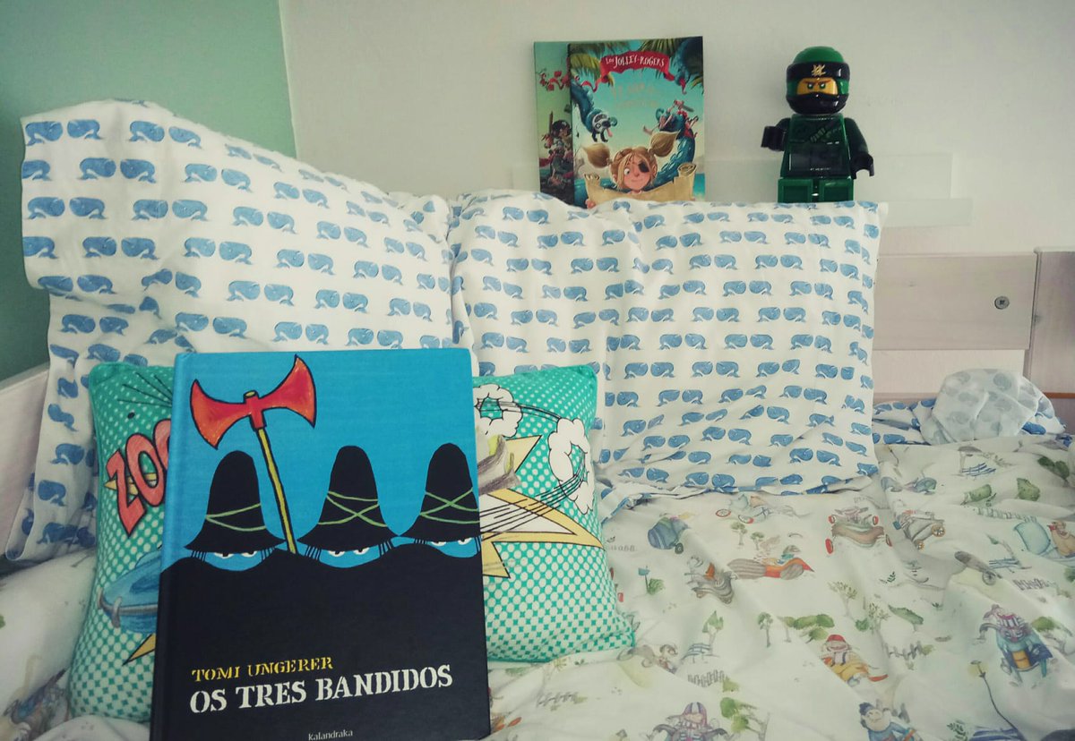 bpneiravilas's tweet photo. OS RECUNCHOS DA LIX

Olivia e Leo envíannos os seus contos preferidos...

A que sabe a lúa?, de Michael Grejniec
Os tres bandidos, de Tomi Ungerer

Marabillosa selección! 😍

#RecunchosDaLIX #DILI #DíaDoLibroInfantilEXuvenil https://t.co/fM5FZ0qe4l