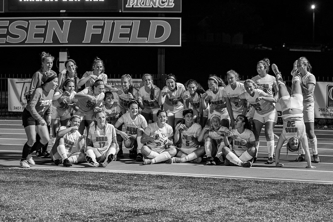 bergsoccer's tweet photo. ✅ Challenge Accepted, @UFwsoccer 

Our Crest, 🧡🖤
Our Field, ⚽️🏆
Our Fans, 🗣❕
Our Family! 💕👩‍👩‍👧‍👧

Your turn, @CAP_WSoc @UMUSoccer @Marietta_WSOC https://t.co/fW2dP8gdvy