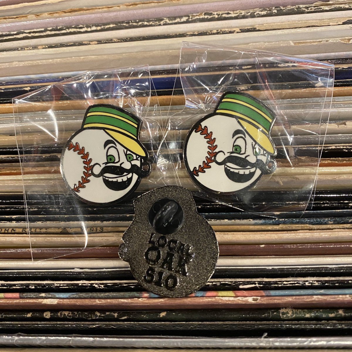 localoak510's tweet photo. In a small piece of good news our pins finally arrived! The bad news is our shirts are delayed indefinitely. Our printer has fallen ill &amp; is not going to get back to work for awhile. We’ll keep you updated as news comes in. Orders with pins, stickers or magnets are shipping now! https://t.co/U75lcfK1J2
