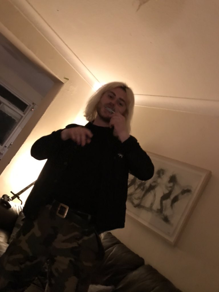 Thanks <a href="/shellzenner/">🐚 Shell Zenner 🐚</a> for spinning our latest single ‘Windmill’ 💜