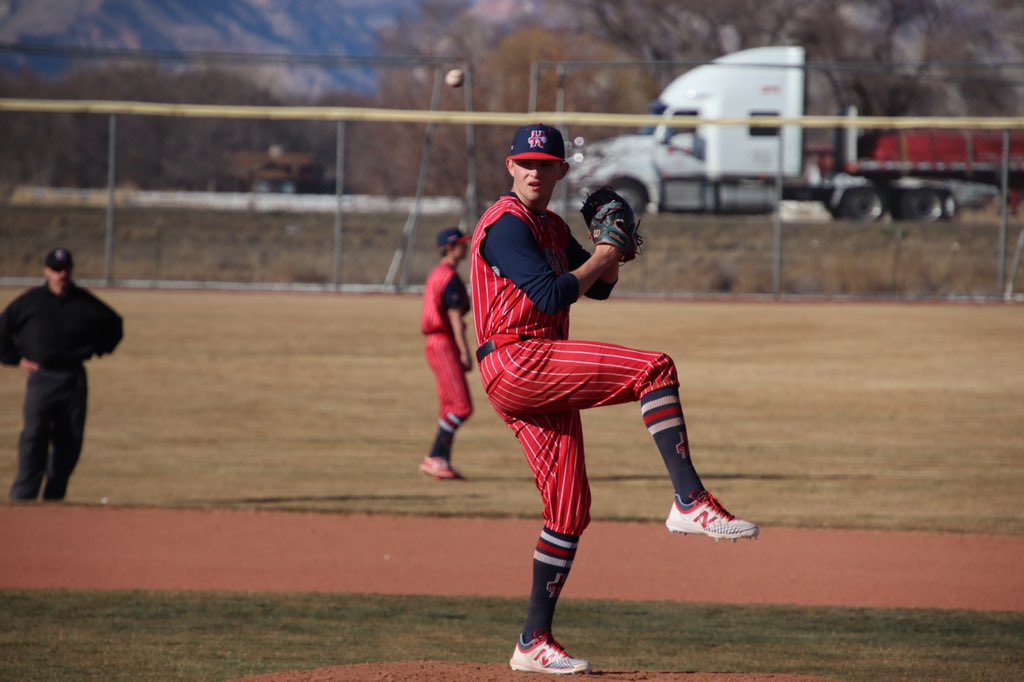 HeritagEagles's tweet photo. SENIOR SPOTLIGHT: Jimmy Hebenstreit - Baseball⚾️
Jimmy will be attending and playing Division I Baseball for the United States Air Force Academy as a Left Handed pitcher with the ultimate goal of becoming a pilot.✈️
Good luck Jimmy, the Eagles will be forever cheering you on! https://t.co/yGjNco2Avs