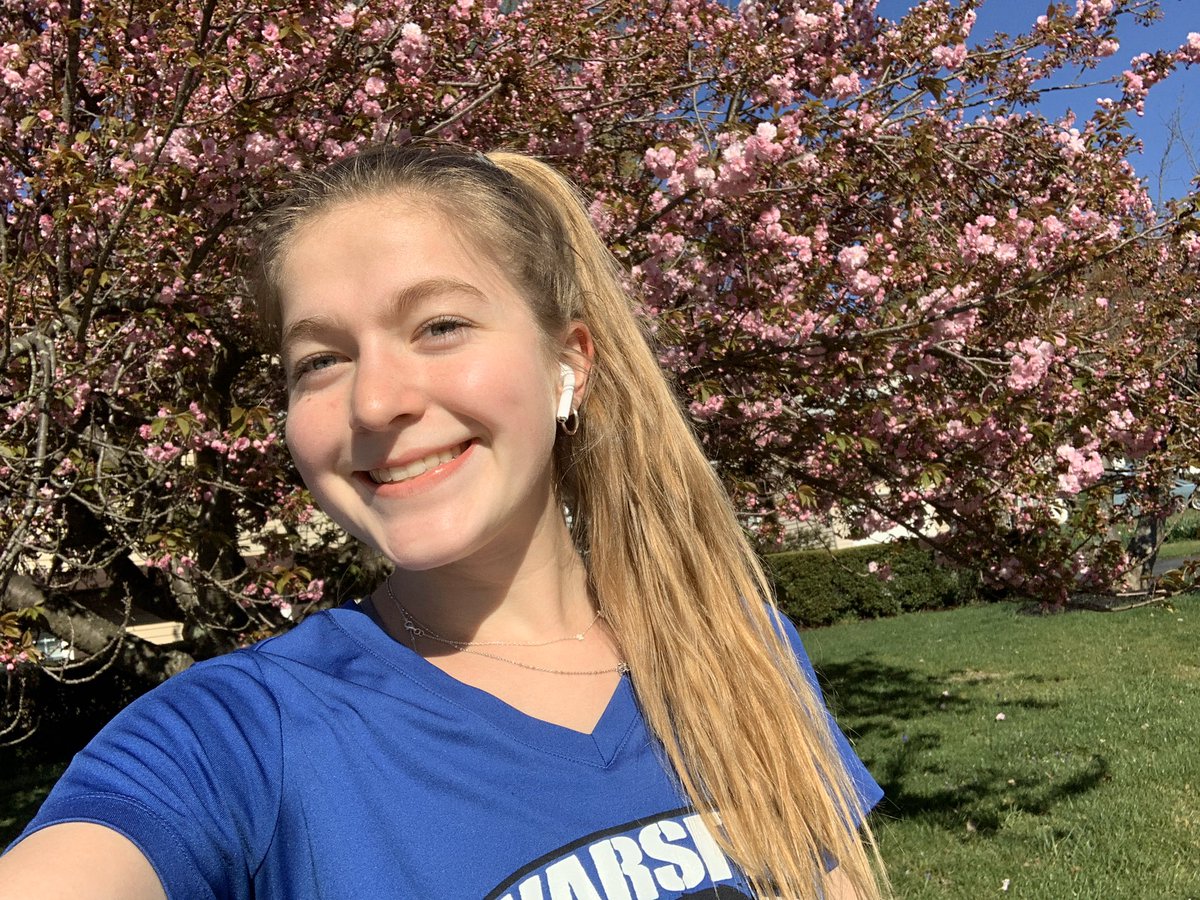 tatum1212's tweet photo. #day4 beautiful day for a run 🌸 #canthideourpride @FairfaxHighRebs https://t.co/mP8H1cTfzT