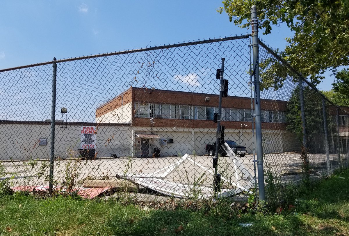 In LAAB today: an elegy for a printer, and a salute to the working people who brought our first issue into the world, by our own publisher Josh O'Neill. RIP Bartash Printing. 

Thank your nurses and grocery clerks, and take care of each other out there. 

medium.com/@beehivebooks/…