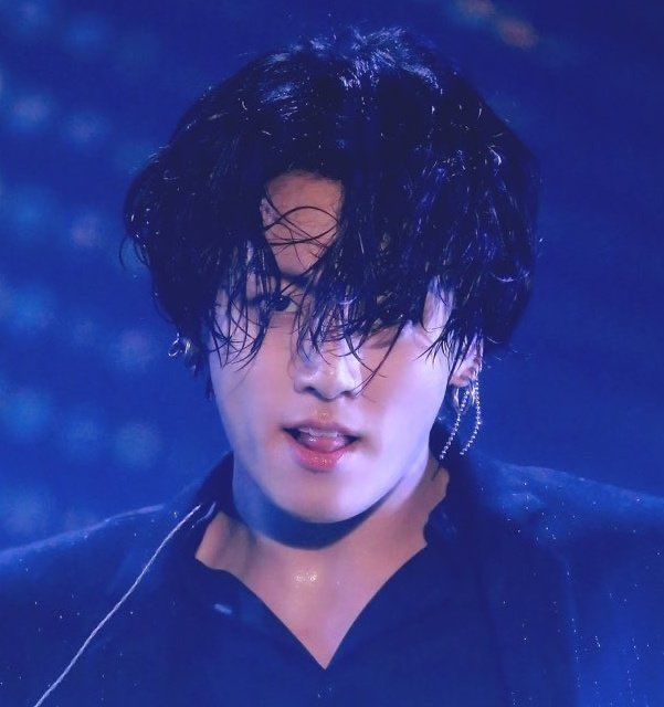  #JUNGKOOK sticking his tongue out a very much needed thread: