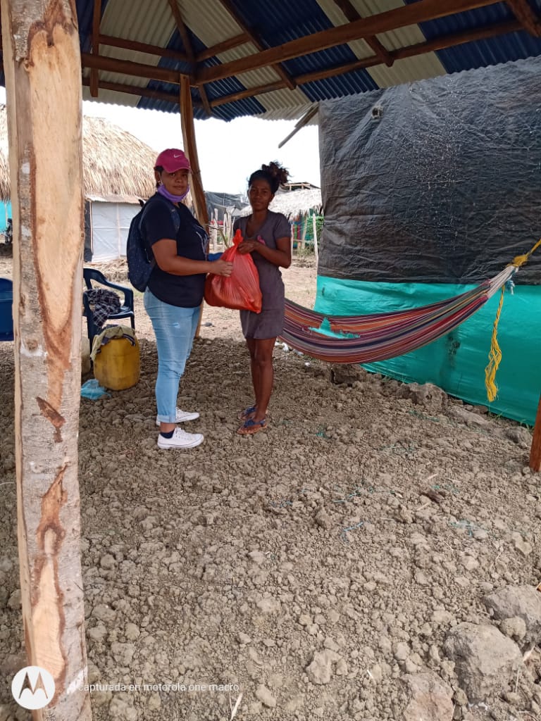 asoagrocord's tweet photo. El Gremio en acción entregando los productos cosechados en barrios de #MOÑITOS como #AvenidaBrasil, #VillaMar, #BrisasDelMar,#Castilla y #ElProgreso
#ElCampoNosUne
#QuedateEnCasa https://t.co/yKGLjnOucQ
