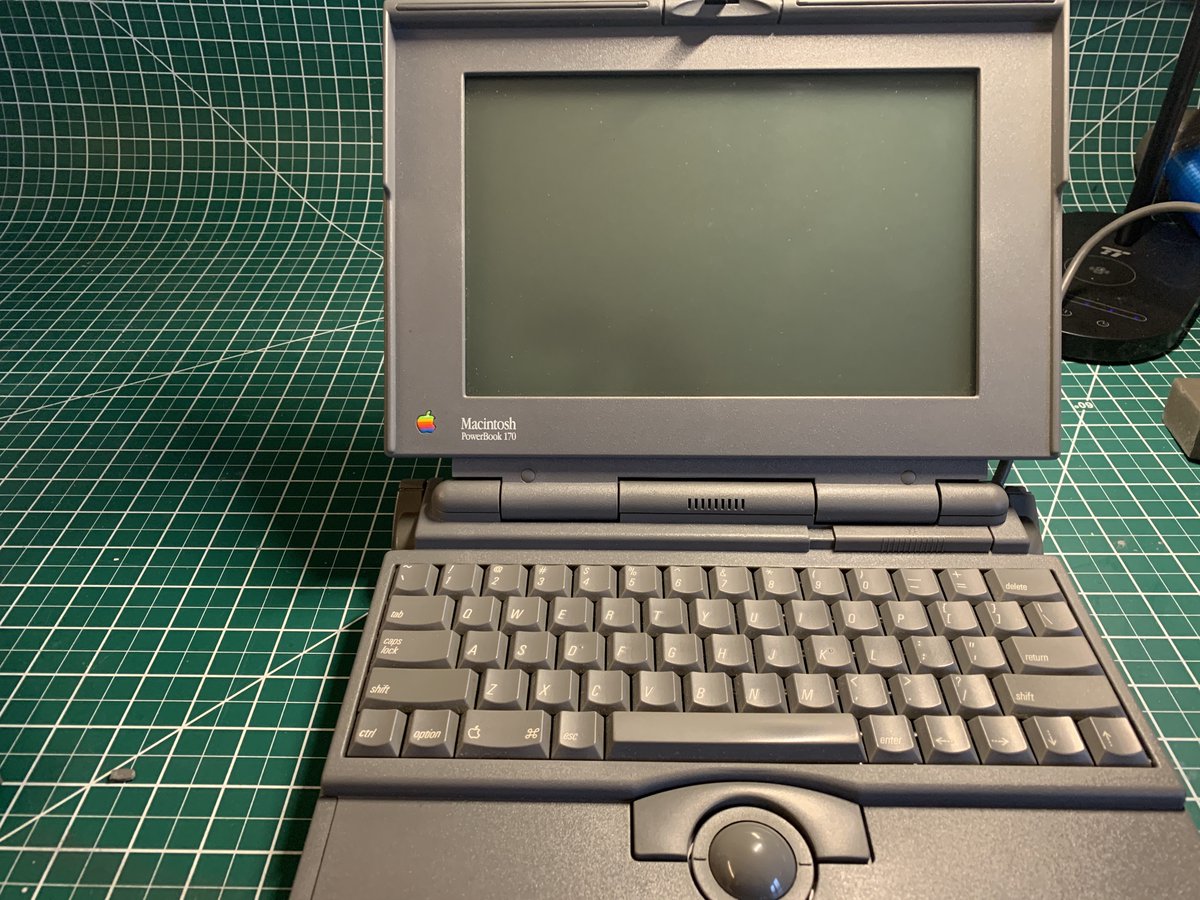 After months of lurking eBay, I found this PowerBook 170 last week.Adorable.