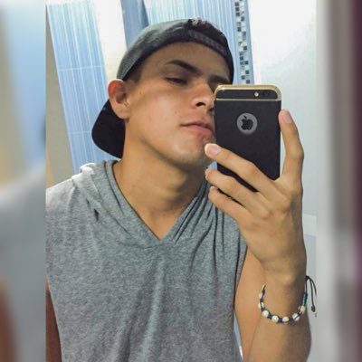 jefferhf's tweet photo. #NuevaFotoDePerfil https://t.co/WUMniUBb2t