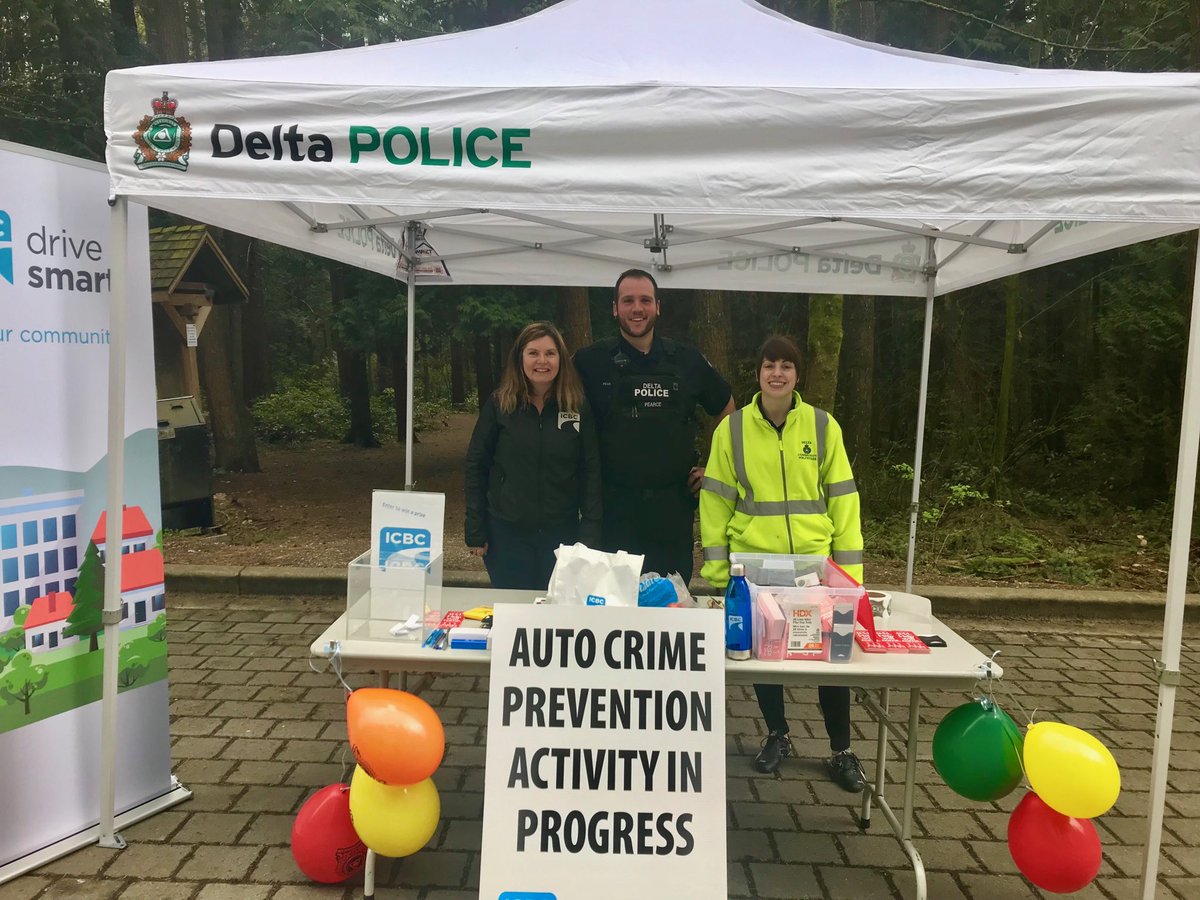 RoadSafetyKaron's tweet image. #ThrowbackThursday to last years ⁦@icbc⁩ &amp;amp; ⁦@deltapolice⁩ ⁦@DeltaPoliceDCPO⁩ Auto Crime campaign. It’s 🌞 &amp;amp; I wish we could be out &amp;amp; seeing you face 2 face. During COVID 19 when many 🚗🚙 are driven less 🙏🏽 #lockoutautocrime Remove all items, anti theft device
