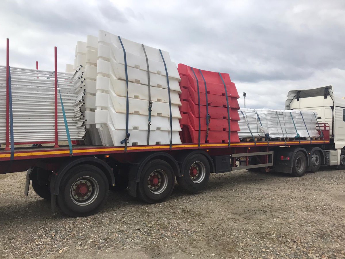 Delivery of Novus barrier to Excel Arena for speedy services, great job Chris thanks for your commitment in this difficult time 🙏
#nightingalehospital
#excelarena
#novusbarrier
#speedyservices
#crowdbarrier 
#temporaryfencing 
#hostilevehiclemitigation 
#emergencyresponse