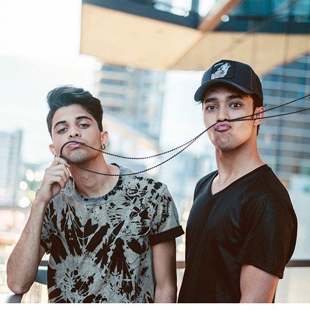 _cncoreo's tweet photo. ❤️
#CNCOwners #CNCO #Richard #RichardCamacho #CNCORichard #Zabdiel #ZabdielDeJesus #CNCOZabdiel #Joel #JoelPimentel #CNCOJoel #Erick #ErickBrianColon #CNCOErick #Christopher #ChristopherVelez #CNCOFrance #CNCOAlbum #CNCOWorldTour #PrimeraCitaAlbum #MasAllaTour #PressStart #QQS https://t.co/PPQM3yU2KH