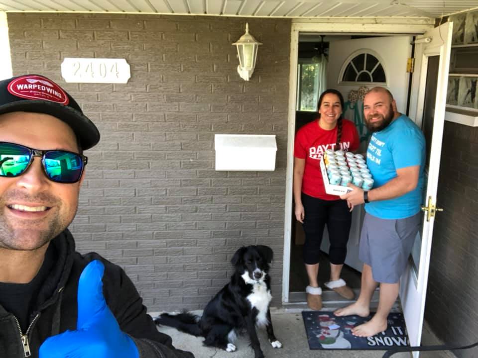 WarpedWing's tweet photo. 6 foot distance selfies with our friends during home deliveries today! Thank you guys. We are so grateful for all of the support!!
Our free local #beerdelivery runs MON-FRI. $30 minimum delivery, free #FlyerRed Pint Glass with all orders over $60!
https://t.co/cVUHCabsTh https://t.co/bFVnSiLrRi