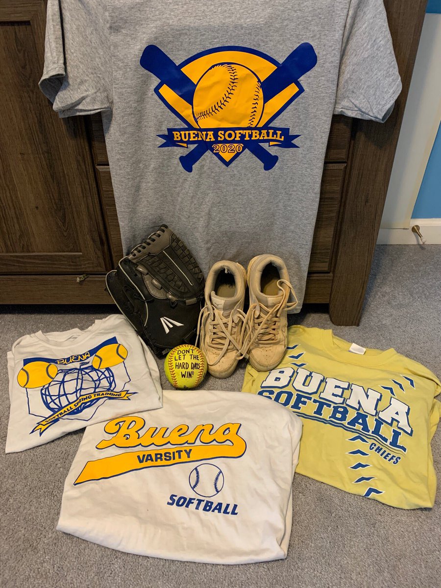 BRHSsoftball17's tweet photo. Senior Sophia Ridolfo looking for an “opening day. #managerturnedplayer #outfielder #greataddition https://t.co/MqKwP4eMqG