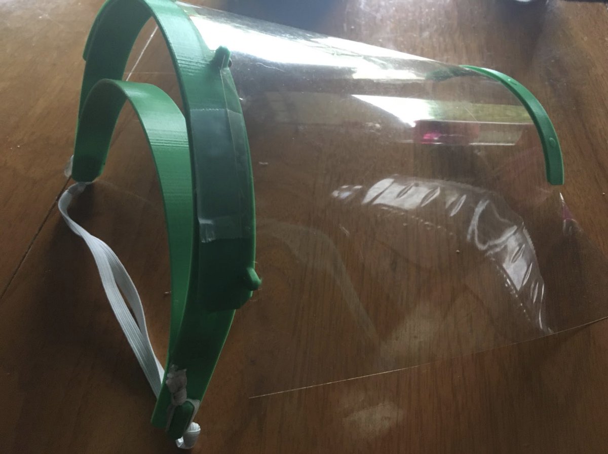 curiosity11770's tweet photo. These past few days, we have been 3D printing face shields and sewing cloth face masks, which we will share with healthcare workers throughout Los Angeles. We hope that our efforts will be able to help the community during these difficult times. #firstlikeagirl #morethanrobots https://t.co/1ND9LRUb0g