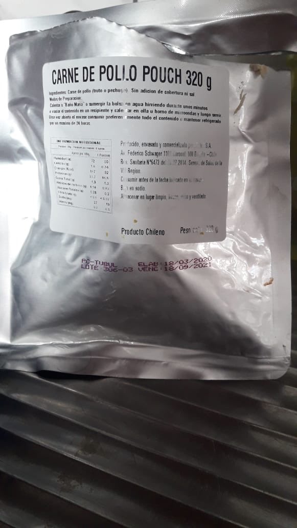 nicolasAvargas's tweet image. Hoy como dirigente vecinal recibí reclamo de vecina por productos en mal estado de canasta @EquipoJUNAEB escuela Luis Uribe Diaz de #Castro . Se debe realizar las fiscalizaciones correspondientes y sancionar a responsables @seremisalud10 @Mineduc @radiochiloe @estrellachiloe