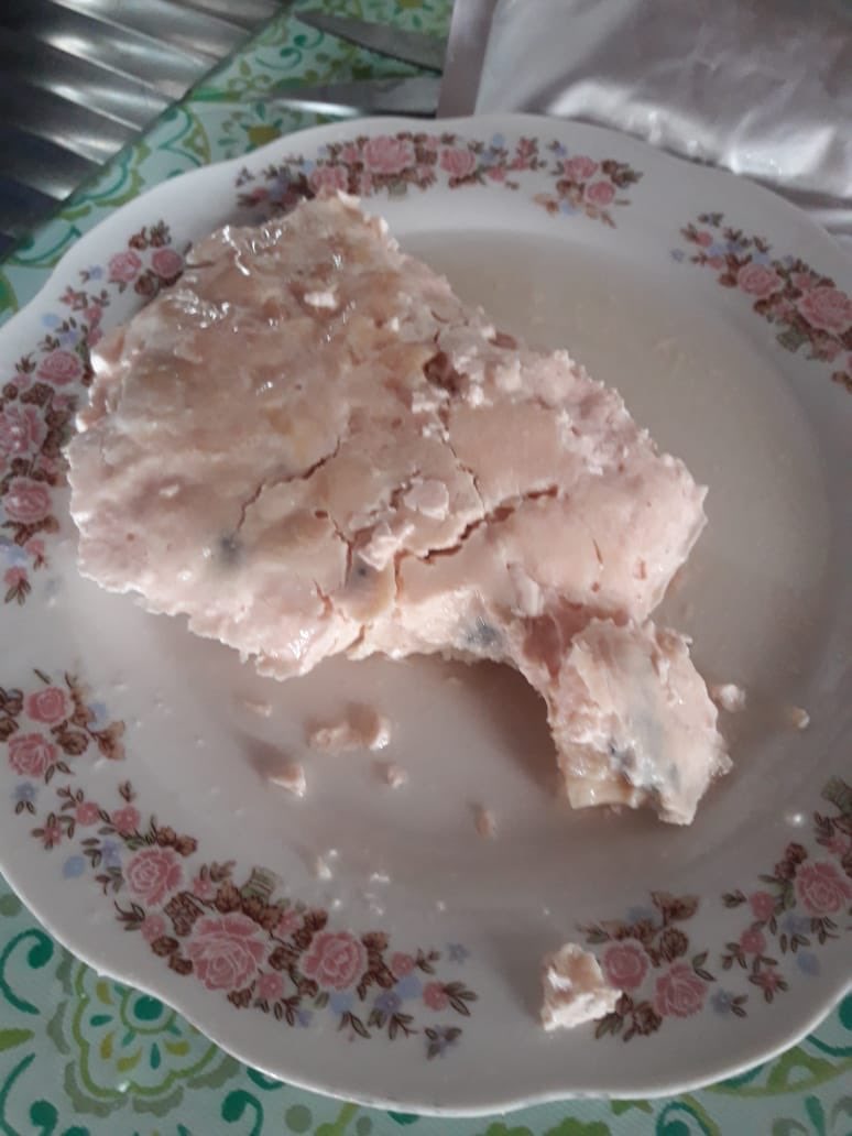 nicolasAvargas's tweet image. Hoy como dirigente vecinal recibí reclamo de vecina por productos en mal estado de canasta @EquipoJUNAEB escuela Luis Uribe Diaz de #Castro . Se debe realizar las fiscalizaciones correspondientes y sancionar a responsables @seremisalud10 @Mineduc @radiochiloe @estrellachiloe