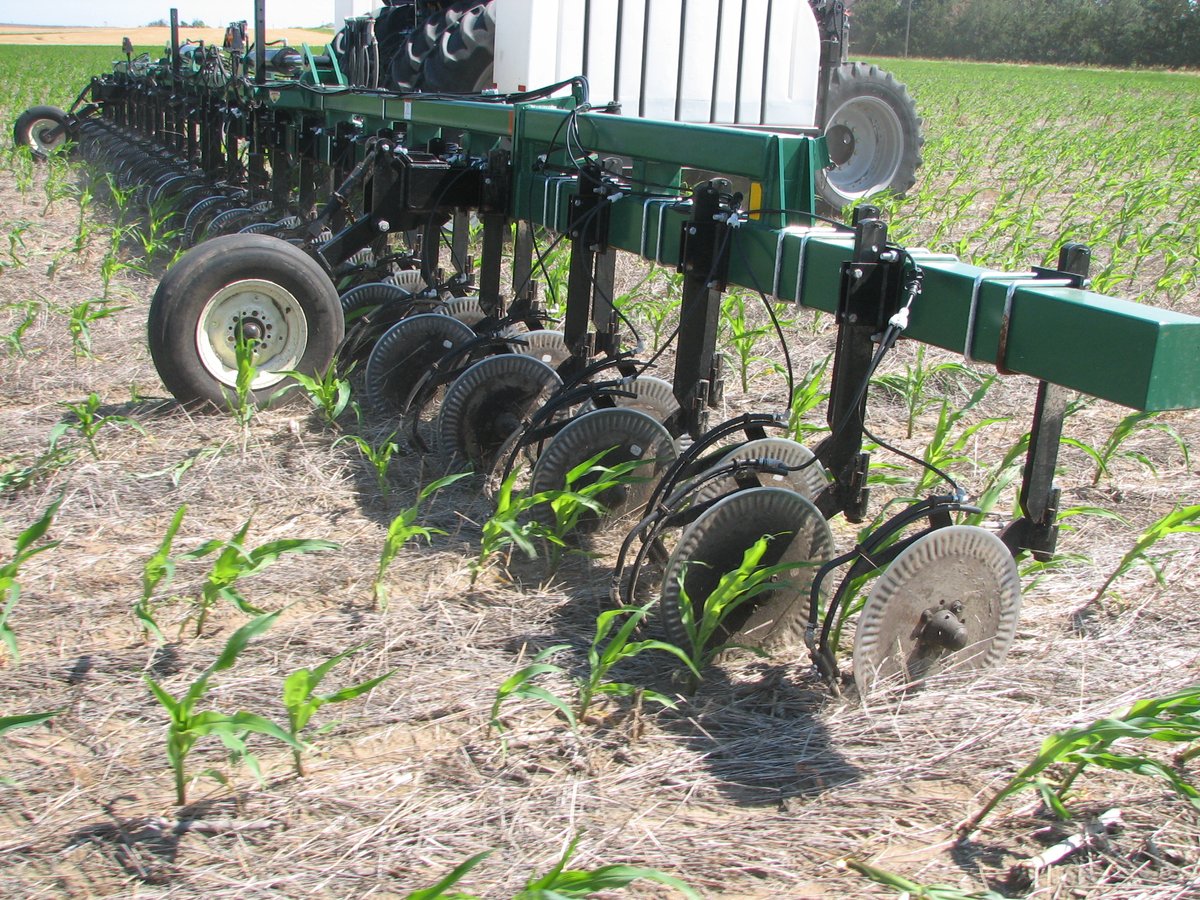 hawkins_ag's tweet photo. The Hawkins Coulter 'NForcer™ is:

*Minimal Disturbance
*Pre- or Post-Emergence *Fertilizer Placement
*High Speed
*Low HP
*Highly Configurable
*Simple
*Cost-Effective
*Available for Spring '20 if you order now!

More info:
https://t.co/PUH8MtI0m4 https://t.co/TQt3oUj4ds
