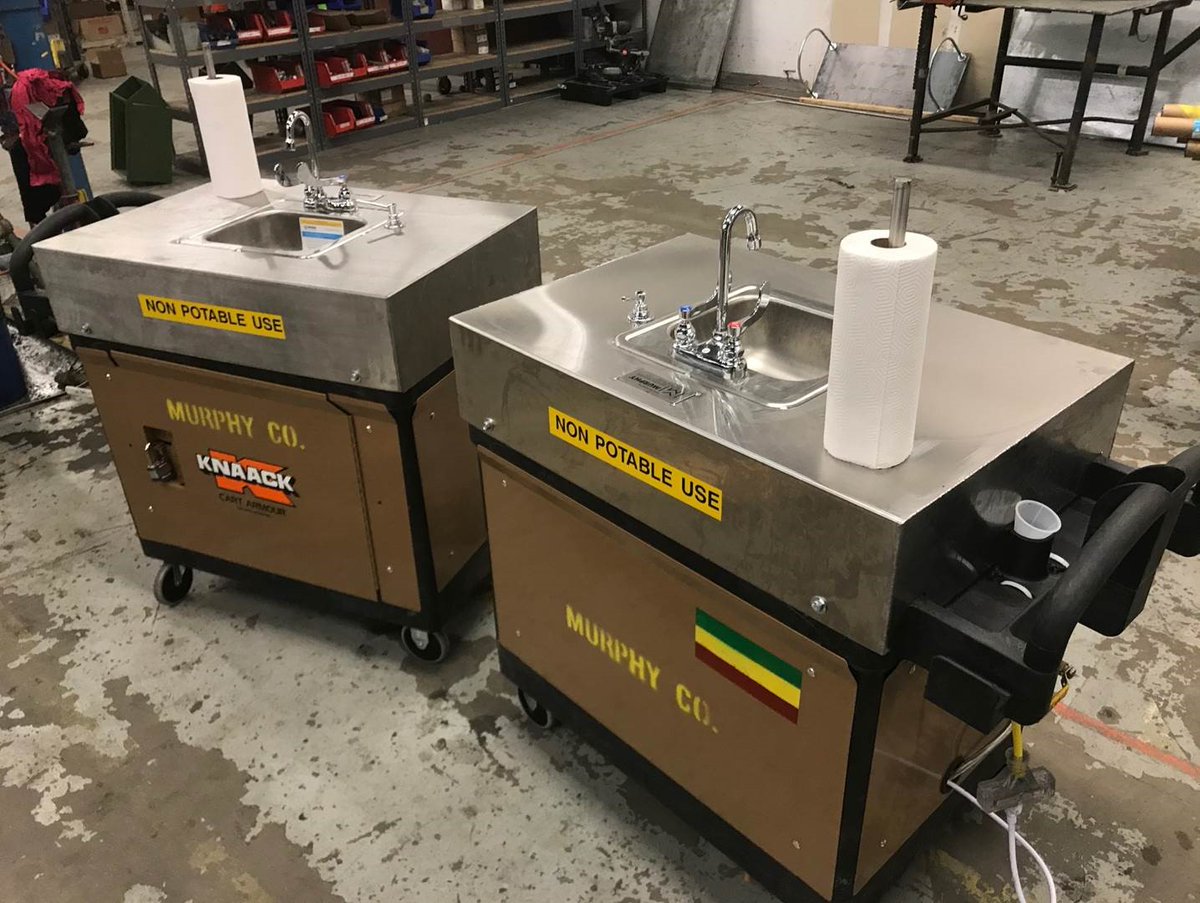 _MurphCo's tweet photo. Our creative craft have engineered & built mobile hand washing sinks that will contribute to onsite safety & cleanliness. These will allow for hand washing on the jobsite, no matter where the crews are working. #MurphyCares #cleanjobsite #clean #KeepHandsClean #MurphyOnTheMove https://t.co/xFLyyBkxKg