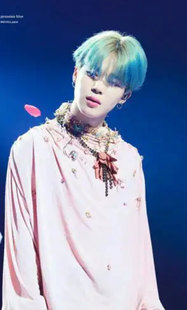 Jeonmiinn's tweet photo. Prince jimin😚✌ https://t.co/2XukIMdaA4