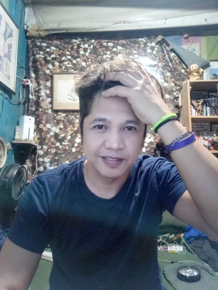 Juanmiguel0520's tweet photo. Hi po! Aserious guy with a sense of humor. No need magpakita p ng anu anung part ng ktawan para mapansin. Tama na un simple lang. Atleast makakasigurado ka ikaw lang at wla ng ibang kalandian. 😬😇😊 https://t.co/qf3KZd1yrs