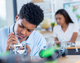 CACMmag's tweet image. &quot;STEM Education Needs a Course Correction&quot;  #STEMeducation  #Opinion  bit.ly/2X5JjIv