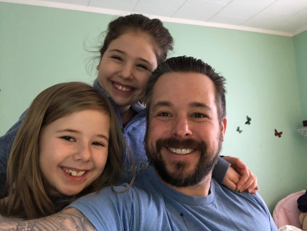 Davinaboulineau's tweet photo. Proud of this team! Even if we are physically apart we are still socially connected! While staying at home and being safe, they definitely did light it blue today! #autismawareness #autismacceptance #LightItBlue #diversityandinclusion https://t.co/4FP4xb49dn