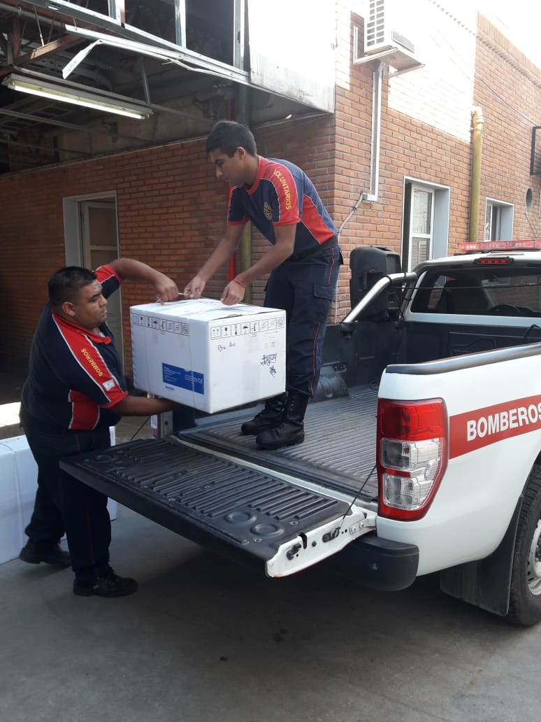 SaludBAP's tweet photo. #LlegaronLosRespiradores al Hospital "Mi Pueblo" de #FlorencioVarela.

@BAProvincia
@Kicillofok
@PrensaVarela
@Andreswatsonok
@DrDanielGollan 
@nkreplak 
@VictoriaAnadn https://t.co/KpzUwROjgV