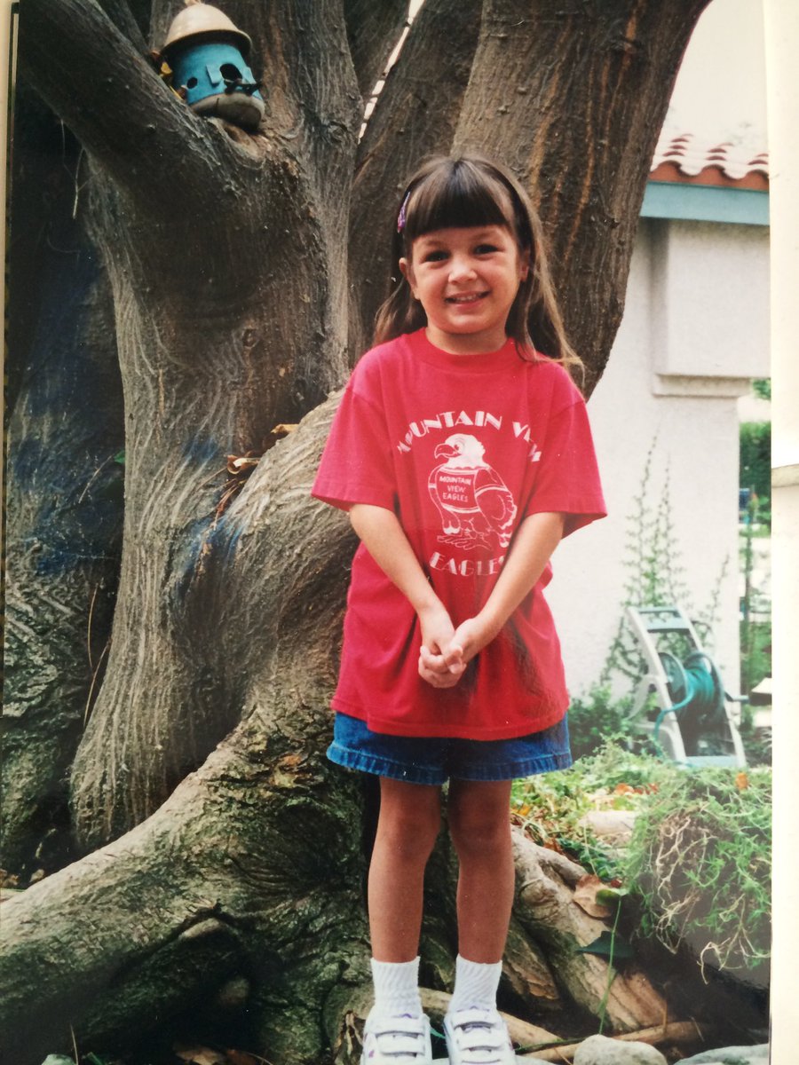 STUNTIN with my front bangs and velcro straps boi