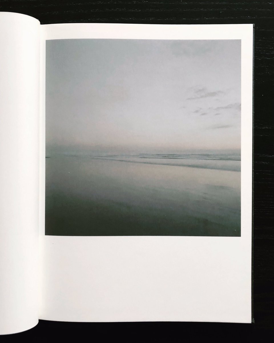 泊昭雄 02 カワタレ 写真家として初めての写真集 Adは副田高行さん スタイリングは山田喜美子さん 最後の文章も私 読んでください 素直です