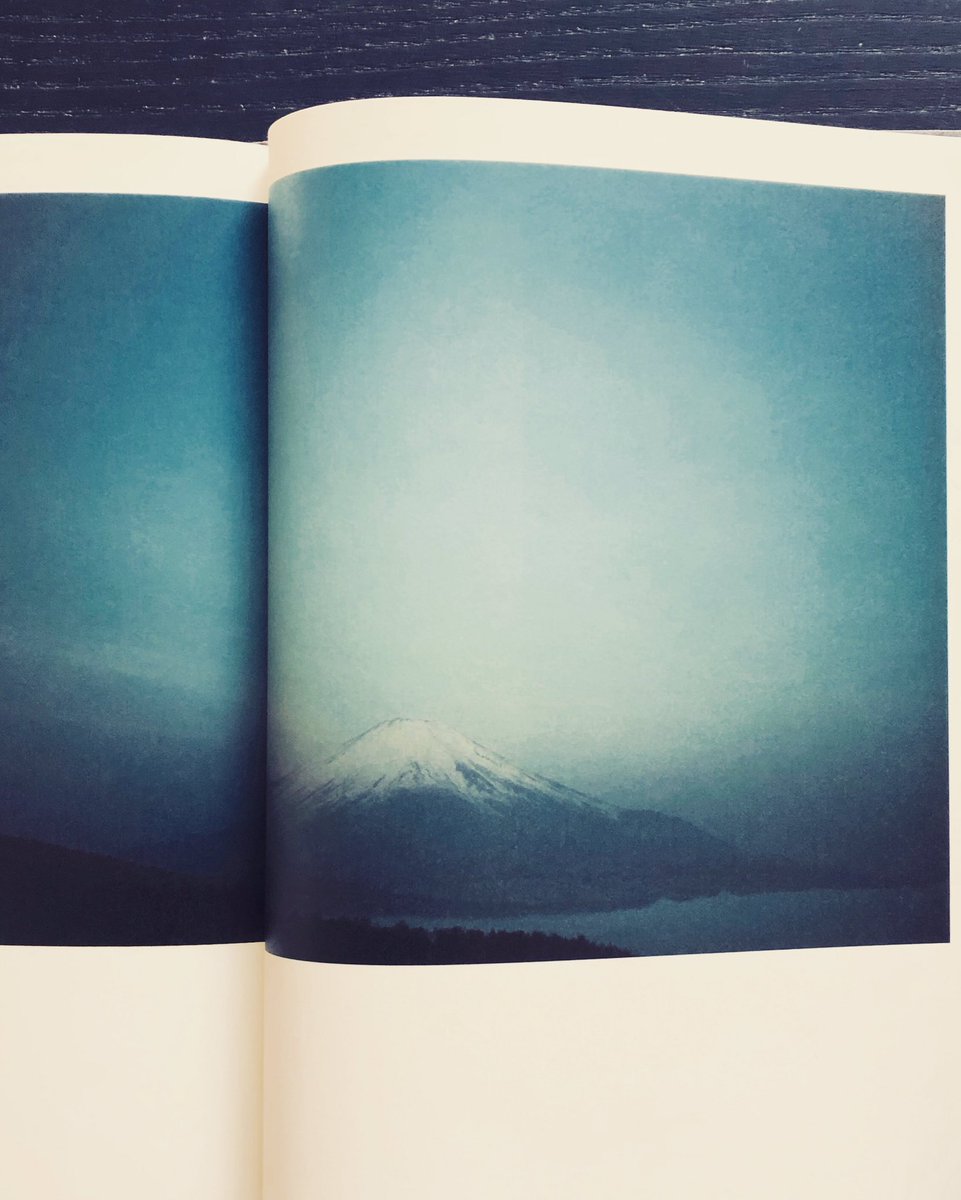 泊昭雄 02 カワタレ 写真家として初めての写真集 Adは副田高行さん スタイリングは山田喜美子さん 最後の文章も私 読んでください 素直です