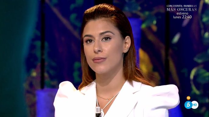 Saandritaa3's tweet photo. DIVA se NACE no se HACE! Definicion de REINA y SEÑORA👑 #SVGala7 https://t.co/TGqCGfvl6U