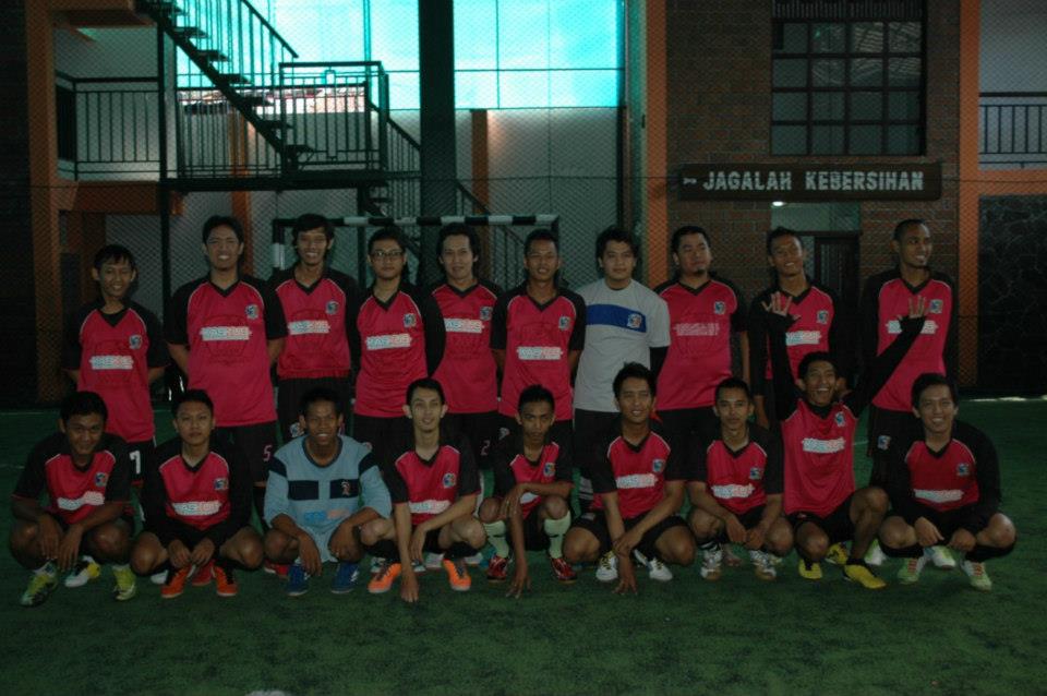 OfficialFKRY's tweet photo. Tetap jaga kesehatan ya teman teman, kita futsal lagi nanti https://t.co/KPojNlDcev