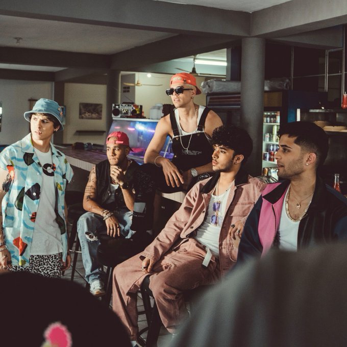 colonsboo's tweet photo. @CNCOmusic || @ErickBrianColon || @christophervele || @itsjoelpimentel || @lumnayofficial || @zabdiel1344 || protect them at all cost 🌍❤ https://t.co/vRxu1dEUsA