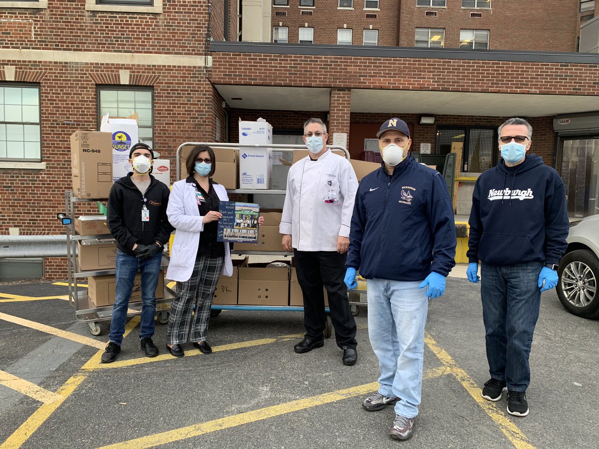 NorthNfa's tweet photo. NFA faculty &amp; staff supports the medical heroes at St. Luke’s Hospital with 160 meals from Vesuvio’s Ristorante. Be safe! 💙💛🦅@NorthNfa @NfaPrincipal @susan_valentino @newburghschools @NFAWest @newburgh_ptech @NewburghSup https://t.co/sNqHNl1nzJ