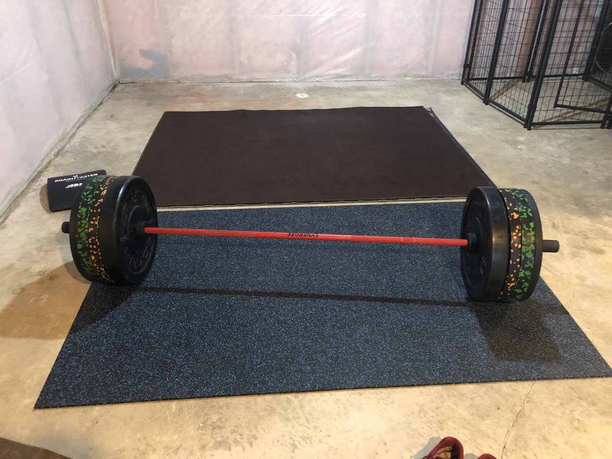 Deadlift day... but not enough weight to complete the complex. So we lifted all the weight. #banddirectorgottagetswole #marchingbandseasoniscoming