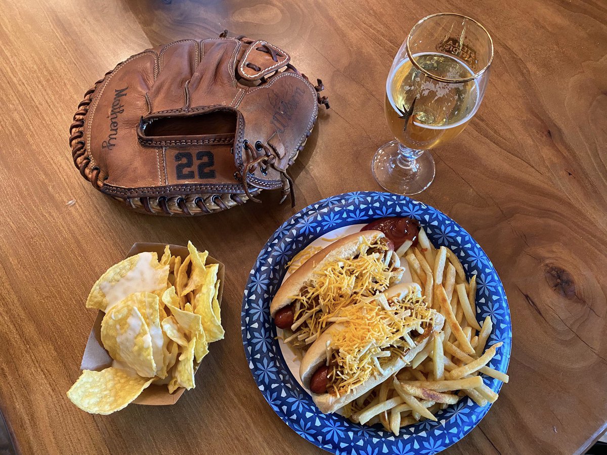Royals's tweet photo. The new skipper brought the ballpark to the dinner table tonight. https://t.co/C3eAVovTiU