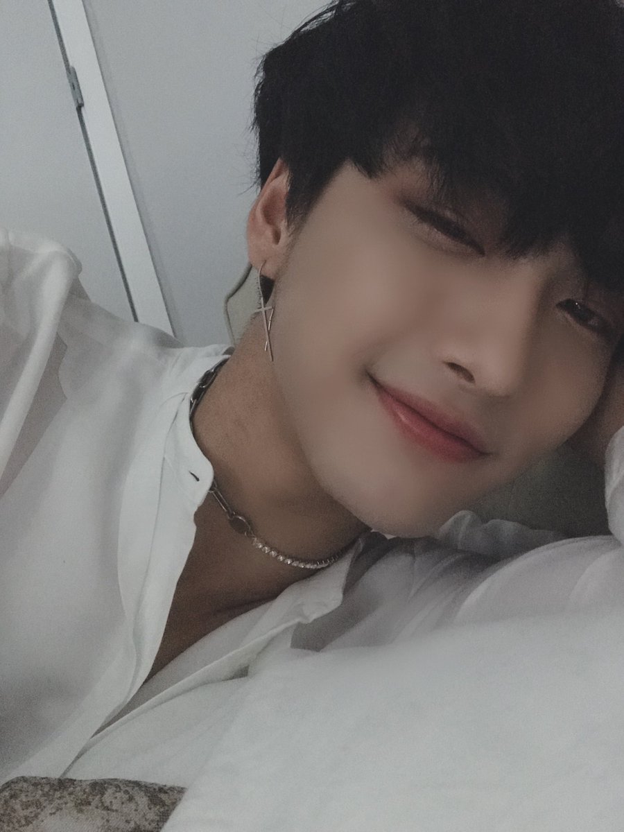 seonghwa pics i’ve had in my phone too long a thread (feel free to add)