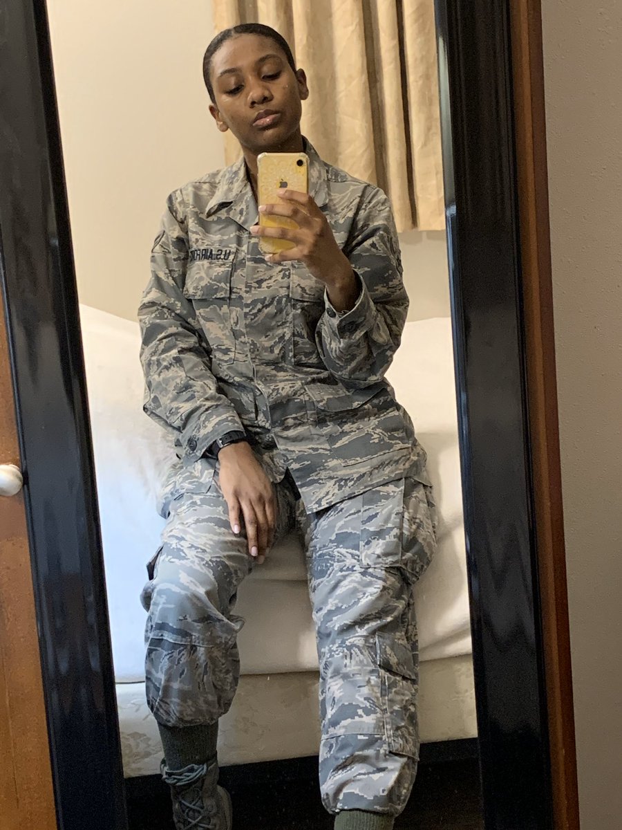 TheOASM4106's tweet photo. And today makes a year that my #BabyGirl has been in the World’s Greatest AirForce. #Fairfax 💕#AirManFirstClass 🛫#ProudAirForceMom 🛬 https://t.co/s6qxMCPAwA