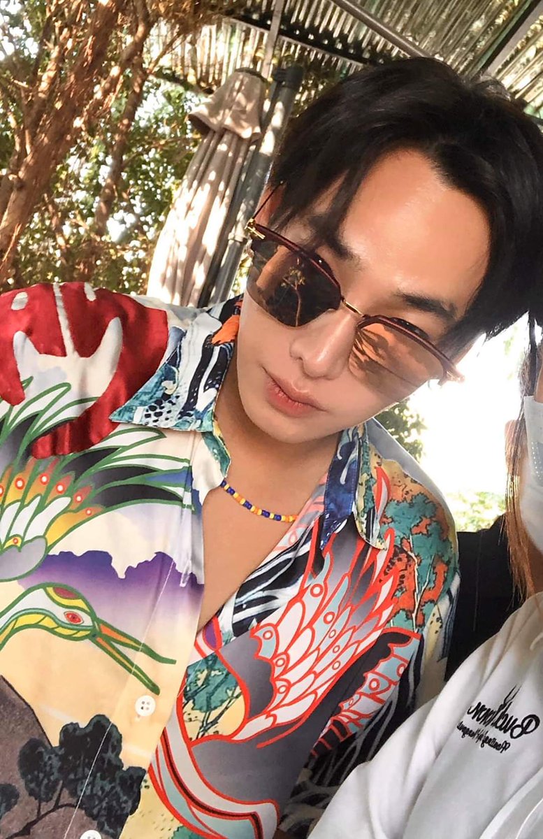 may_sukwan's tweet photo. @fronteyewear_th เอาจิงๆไม่ได้อวย เบ้าหน้าดีย์ ใส่ทรงไหนก้อดีย์ ใส่รุ่นไหนก้อเท่ ยิ่งใส่ front ยิ่งเท่ระเบิดขวด พรี่เป๊กของนุชชชช
#เป๊กผลิตโชค
#FrontxPeckPalit
#FrontReallyReally https://t.co/VRgULWIJEG