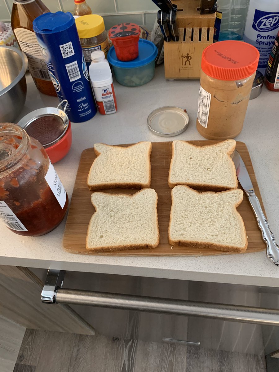 TheFleischmann's tweet photo. Thanks to @alliemackay I know how to make these as a civilized person. Apparently I was doing it wrong #jellyfirst https://t.co/y7geiijpqW