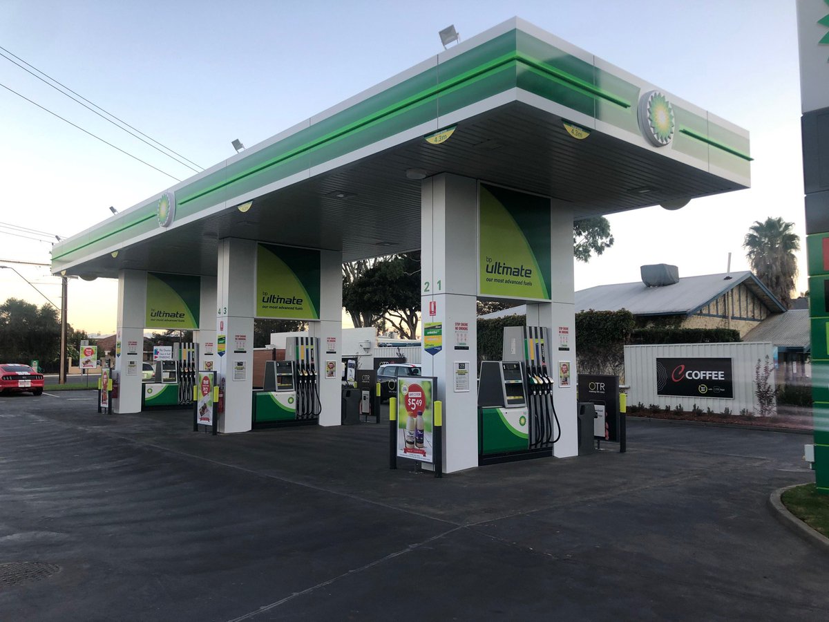 RomaldiPtyLtd's tweet photo. OTR Woodville South opened today to the public! A small and difficult site bounded by 3 main roads made this one challenging.
#romaldi capability & diversity.
#romaldi #romaldiconstructions #teamromaldi #builder #commercialconstruction #buildersofinsta #otr #otrwoodvillesouth https://t.co/ffDAss3YtX