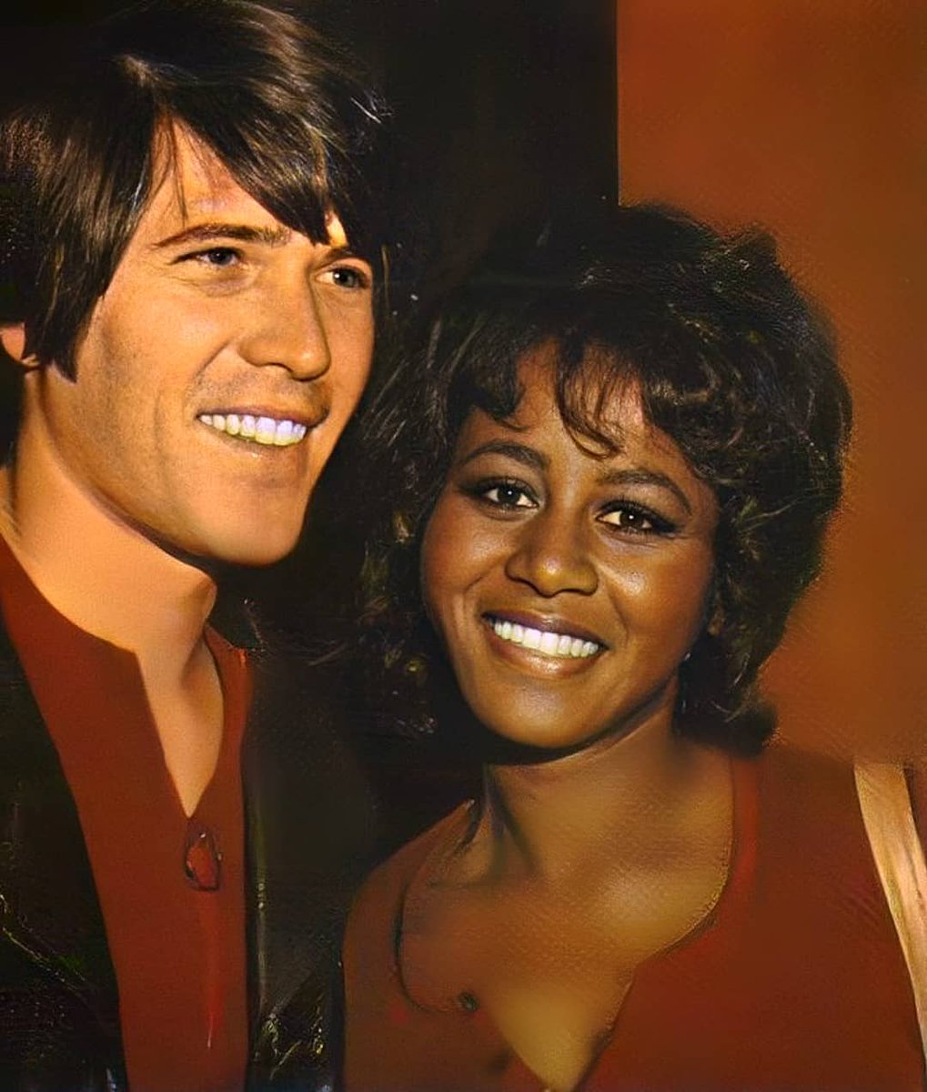 Cindy and her then husband Charles Hewlett. The couple had a son called David, born later that year.❤️

#CindyBirdsong
#TheSupremes 
#Motown 
#Couple