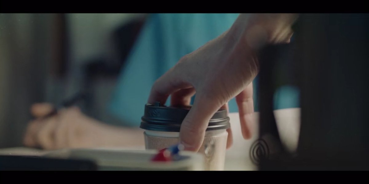 I strongly feel that the coffee-giver's hand is JunWan's. It's pretty late & he usually checks on SongHwa before leaving work . A girl can hope . If you look closely at the pics there's a mark, although fading, in the same spot #HospitalPlaylist  #YuljeSquad  #JungKyungHo
