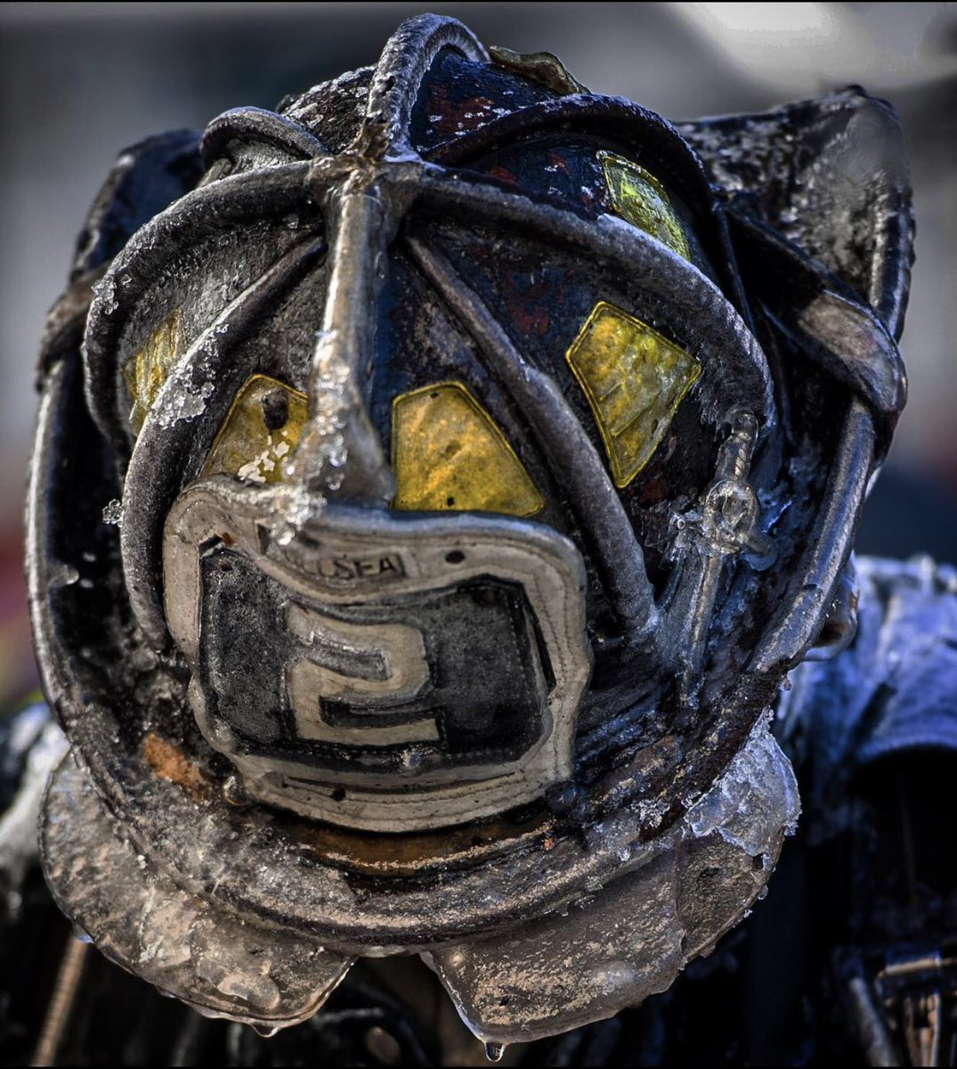 EricReygers's tweet image. Engine work, get the job done. Rain, snow, sun or ice. Chelsea Lt. Engine 2 photo: John Cetrino