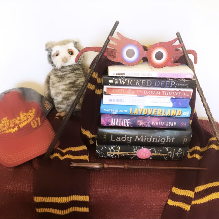 booksahoot's tweet photo. April TBR! #magicalreadathon2020 #owlsreadathon2020 I hope to pass my owls! @MagicalReadthn https://t.co/LVwMzTSut2