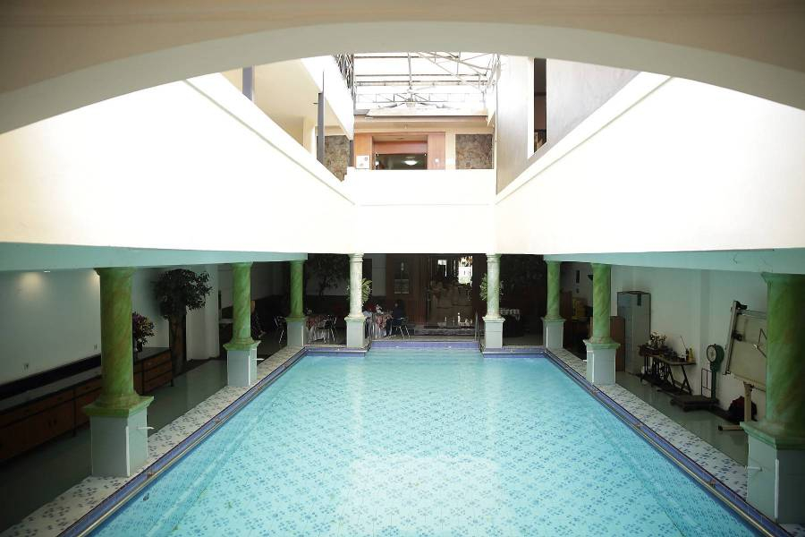 Kost exclusive bisa untuk keluarga di Jakarta Barat. Fasilitas: spring bed, AC, TV, internet, kamar mandi dalam, parkir motor dan mobil kost.co/29083 #kostjakarta #kosjakarta #kostkeluarga #kostpasutri #kostpasutrijakarta #kostkebonjeruk #sewakost