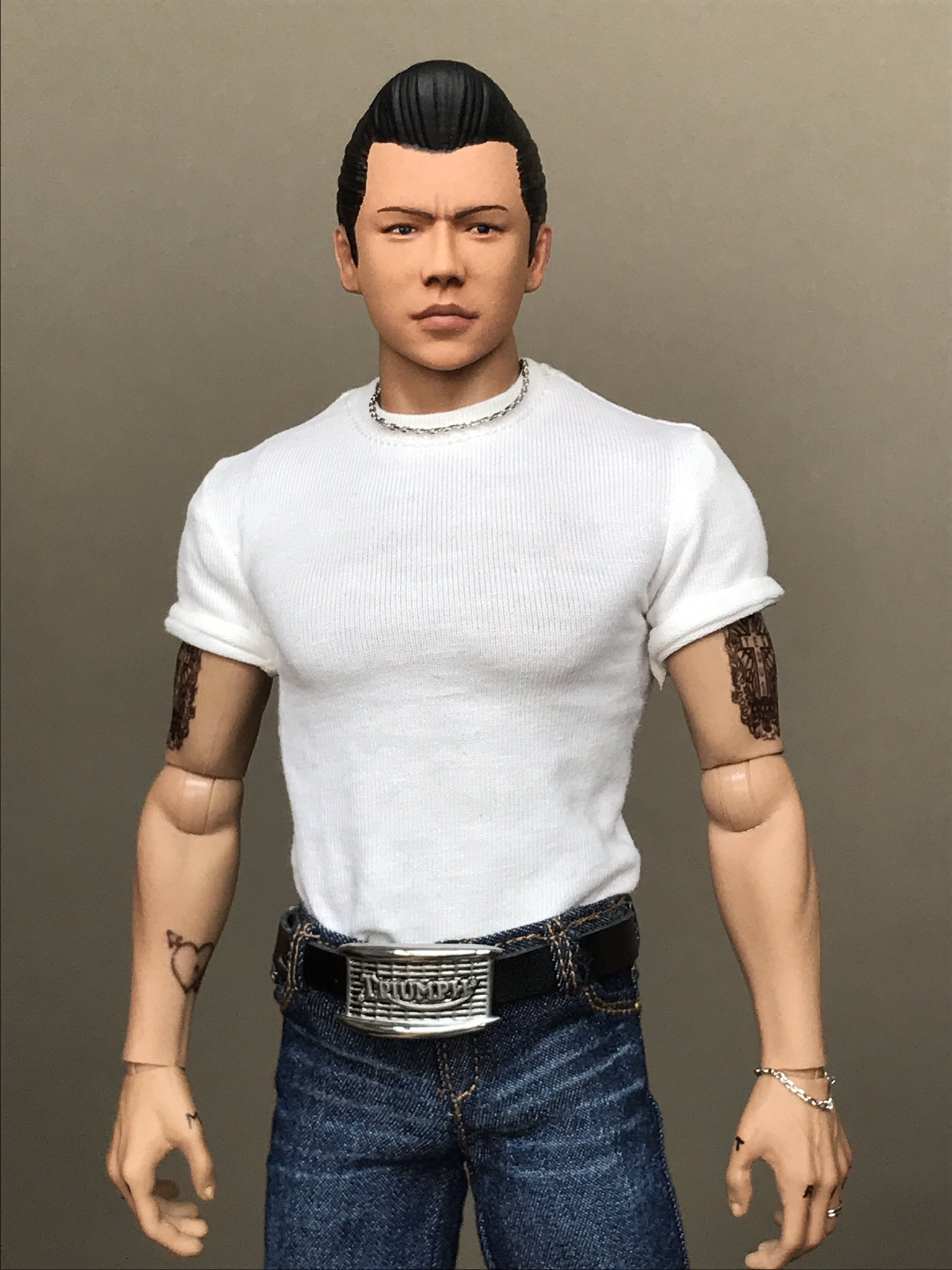 ペロヌガー 望月峯太郎の名作 バイクメ ンの主役 ボニーのフィギュアをつくりました 顔とトライアンフ バックルはzbrush製 中学生以来の夢が叶って感無量です バイクメ ン 望月峯太郎 Zbrush 3dプリンター フィギュア T Co Qefqrsetcm