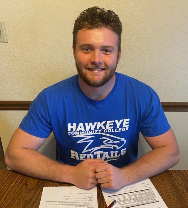 RedTailTrackXC's tweet photo. The RedTails Track & Field team got a talented thrower to add to the throwing squad! We welcome Blake Veenstra from Pella, IA. Blake is an All State Shot & Discus thrower from Pella Christian! #redtailsrising #redtailstrack https://t.co/SPpHiuG8I0