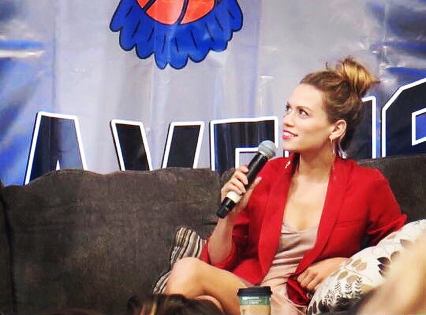 Happy birthday <a href="/BethanyJoyLenz/">kaytee</a>! Thank you for being you and giving us the Haley James Scott we have all come to know and love ♥️ @ Tree Hill, NC instagram.com/p/B-gBqyHACKU/…